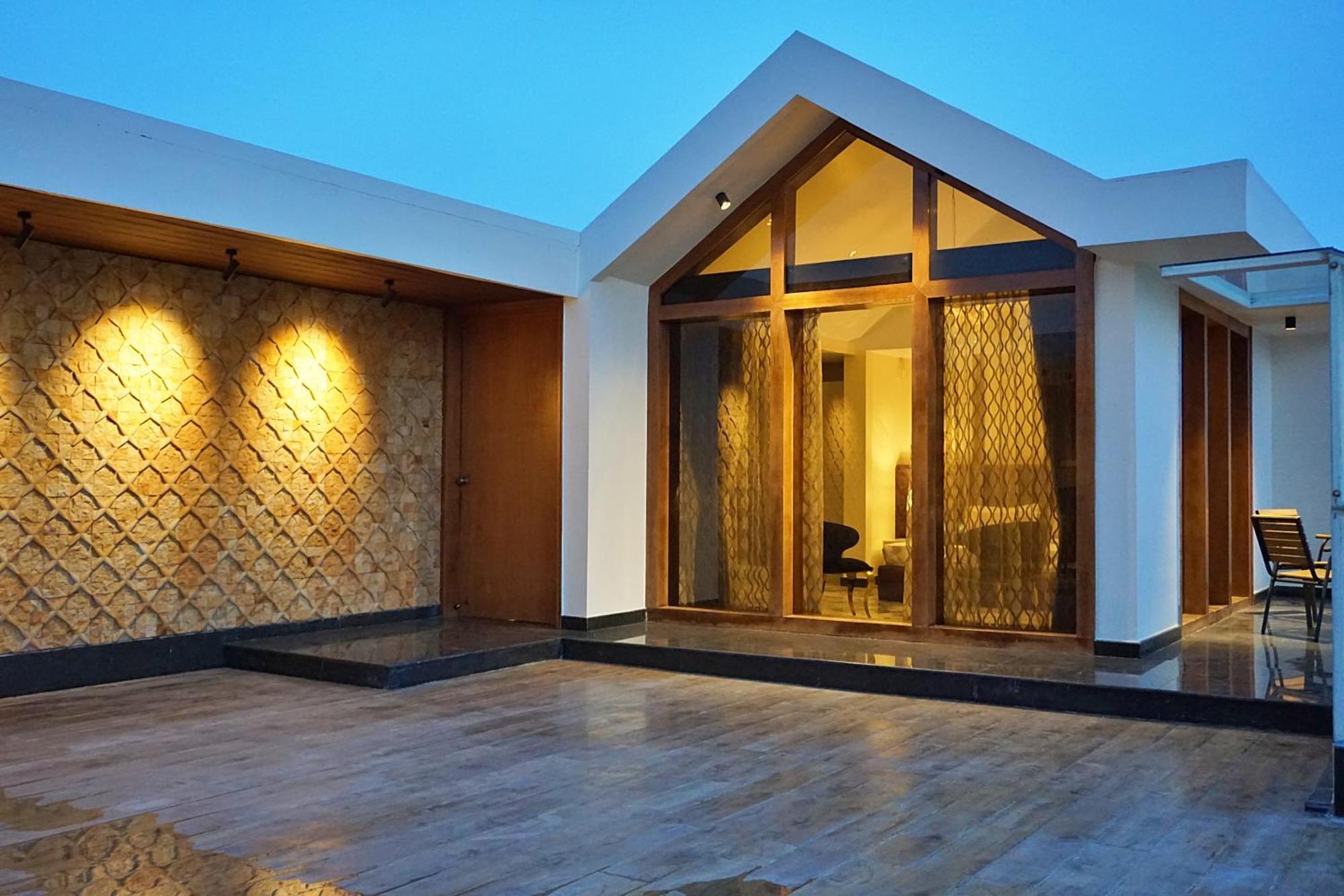 The Pentouz On 100 Feet Road Indiranagar - An Urban Luxury Retreat Daire Bangalore Dış mekan fotoğraf