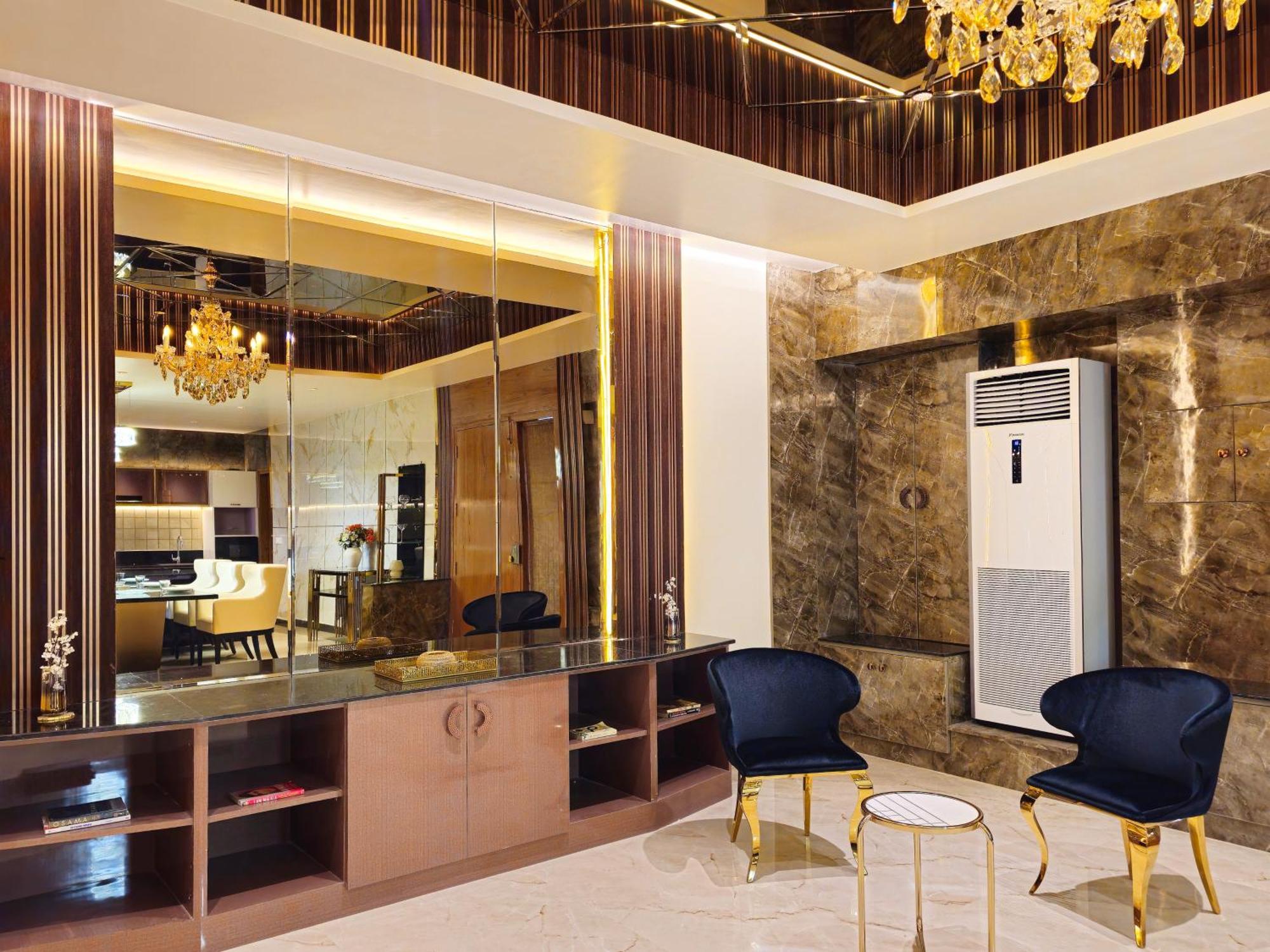The Pentouz On 100 Feet Road Indiranagar - An Urban Luxury Retreat Daire Bangalore Dış mekan fotoğraf